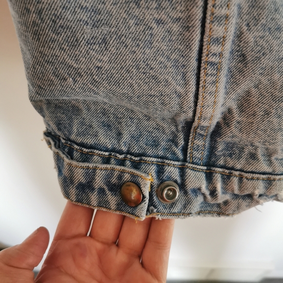 VINTAGE | Sherpa lined denim vest - Picture 5 of 7